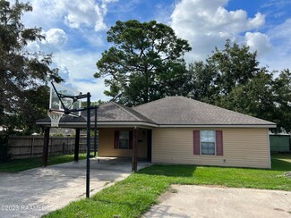 605 Ernest St, New Iberia, LA 70563