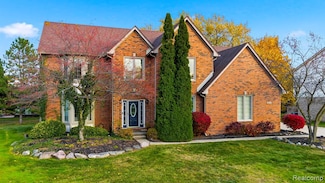 18546 Glastonbury Dr, Livonia, MI 48152