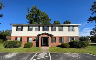 100 Ravenwood Dr Unit D, Jacksonville, NC 28546