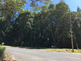 1199 Toth Rd, Shelter Cove, CA 95589