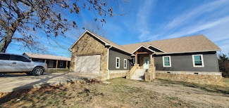 1017 Shipman Rd, Mountain View, AR 72560