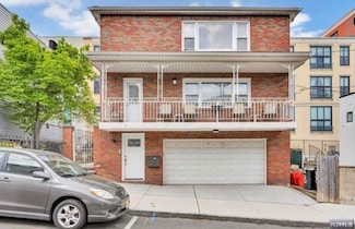 6 Shippen St Unit 3, Weehawken, NJ 07086