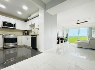4164 Inverrary Dr Unit 404, Lauderhill, FL 33319