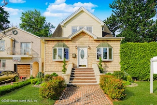 172 Armstrong Ave, Staten Island, NY 10308