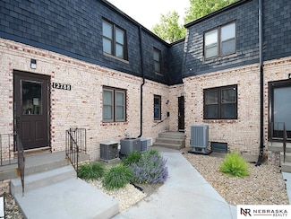 12788 Deauville Dr Unit 202, Omaha, NE 68137