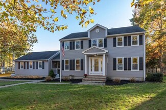 37 Bay Path Ln, Rockland, MA 02370
