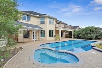 1423 Meadow Lakes Dr, Sugar Land, TX 77479