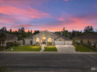 1508 Avonlea St, Bakersfield, CA 93311