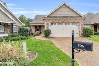 506 Suzanne Ave, Starkville, MS 39759
