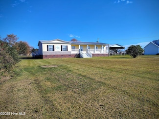 881 Island Rd, Harkers Island, NC 28531