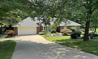 4 Pleasant Ridge Dr, Washington, IN 47501