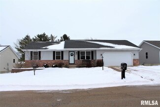 2105 Cody Dr, Eureka, IL 61530