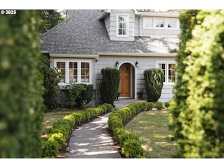 4067 SW Kanan Dr, Portland, OR 97221