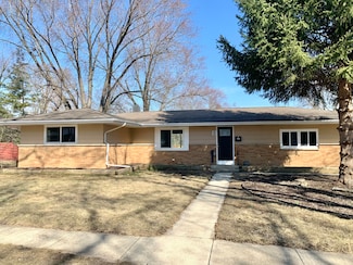 1500 Evergreen St Unit 4, Saint Charles, IL 60174