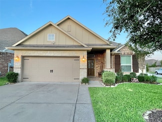 211 Brookwood Park Ln, Dickinson, TX 77539