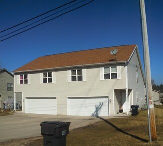 106 Loveland Rd, Poynette, WI 53955