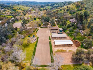 4571 S Mission Rd, Fallbrook, CA 92028