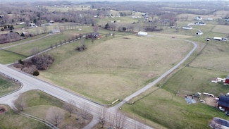 7575 Irvine Rd, Winchester, KY 40391