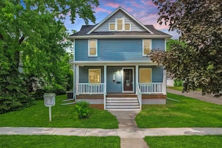 209 Van Buren St, Sauk City, WI 53583