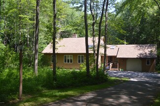 453 Summit Rd, Richmond, MA 01254