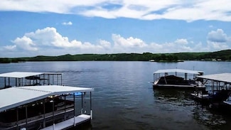 1508 Red Fox Rd, Climax Springs, MO 65324