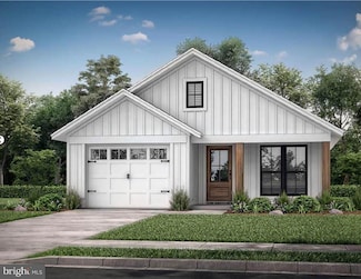 8 Sunrise Ave, Ridgely, MD 21660