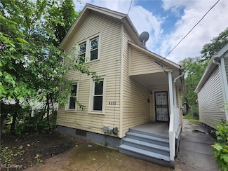 7106 Colfax Rd, Cleveland, OH 44104