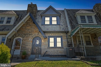 6732 Sprague St, Philadelphia, PA 19119