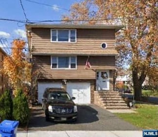 4 Chestnut St, Rutherford, NJ 07070