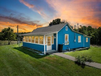 2626 Roddy Branch Rd, Pulaski, VA 24301