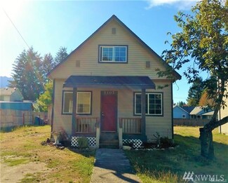 1105 Montague Ave, Darrington, WA 98241