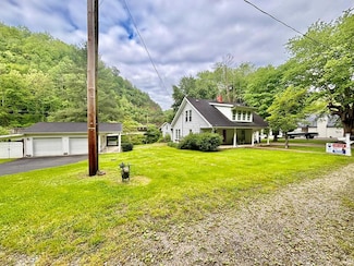 55 Old Bridge Rd W, Staffordsville, KY 41256