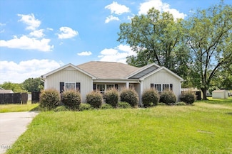 170 Johnston Farms Dr, Smithfield, NC 27577