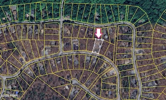 80 Hidden Lake Dr, the Hideout, PA 18436