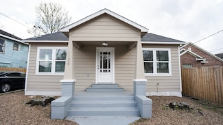 1126 Ryon St, Houston, TX 77009
