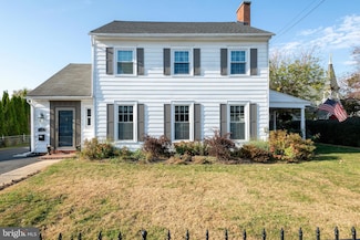 114 W Ferdinand St, Manheim, PA 17545