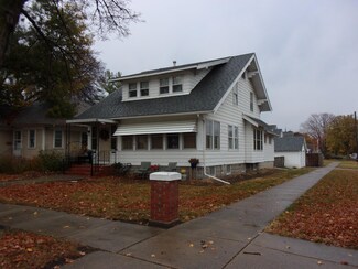 327 S Prairie Ave, Fairmont, MN 56031