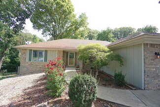 4 Dinton Cir, Bella Vista, AR 72714