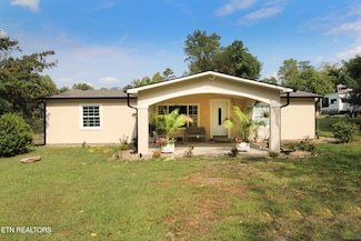 6214 Lacy Rd, Knoxville, TN 37912