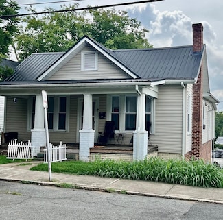 1219 Fenton St, South Boston, VA 24592