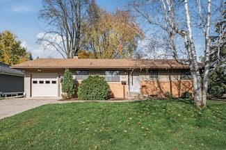 2709 W Armour Terrace, Saint Anthony, MN 55418
