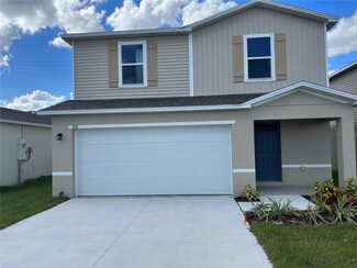 1914 Golden Beak Dr, Eagle Lake, FL 33839