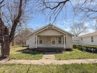 615 W 4th St, Ada, OK 74820