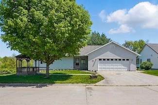 1616 6th Ave N, Wellman, IA 52356