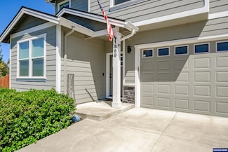 1369 S 10th St, Independence, OR 97351