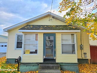 576 Lower Allen St, Hudson Falls, NY 12839