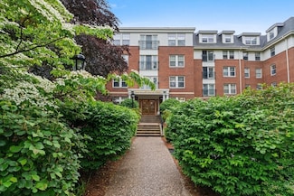 300 Allston St Unit 205, Brighton, MA 02135