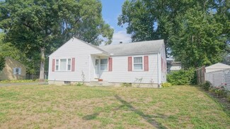 110 Navajo Rd, Springfield, MA 01109
