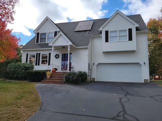 92 Poplar St, Manchester, NH 03104