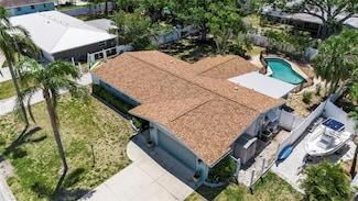 5705 9th Avenue Dr W, Bradenton, FL 34209